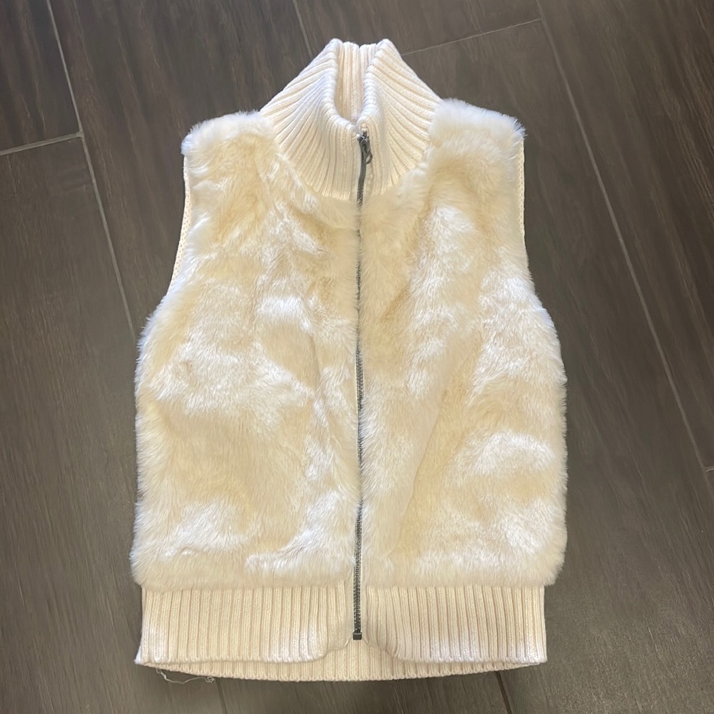 Gap vest